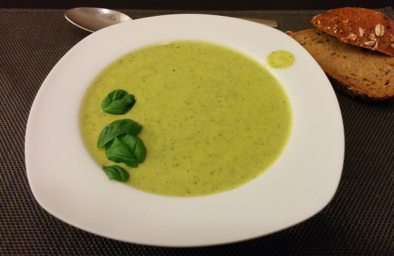 Herbstliche Zucchini Curry Suppe Mit Parmesan Fernweh Koch